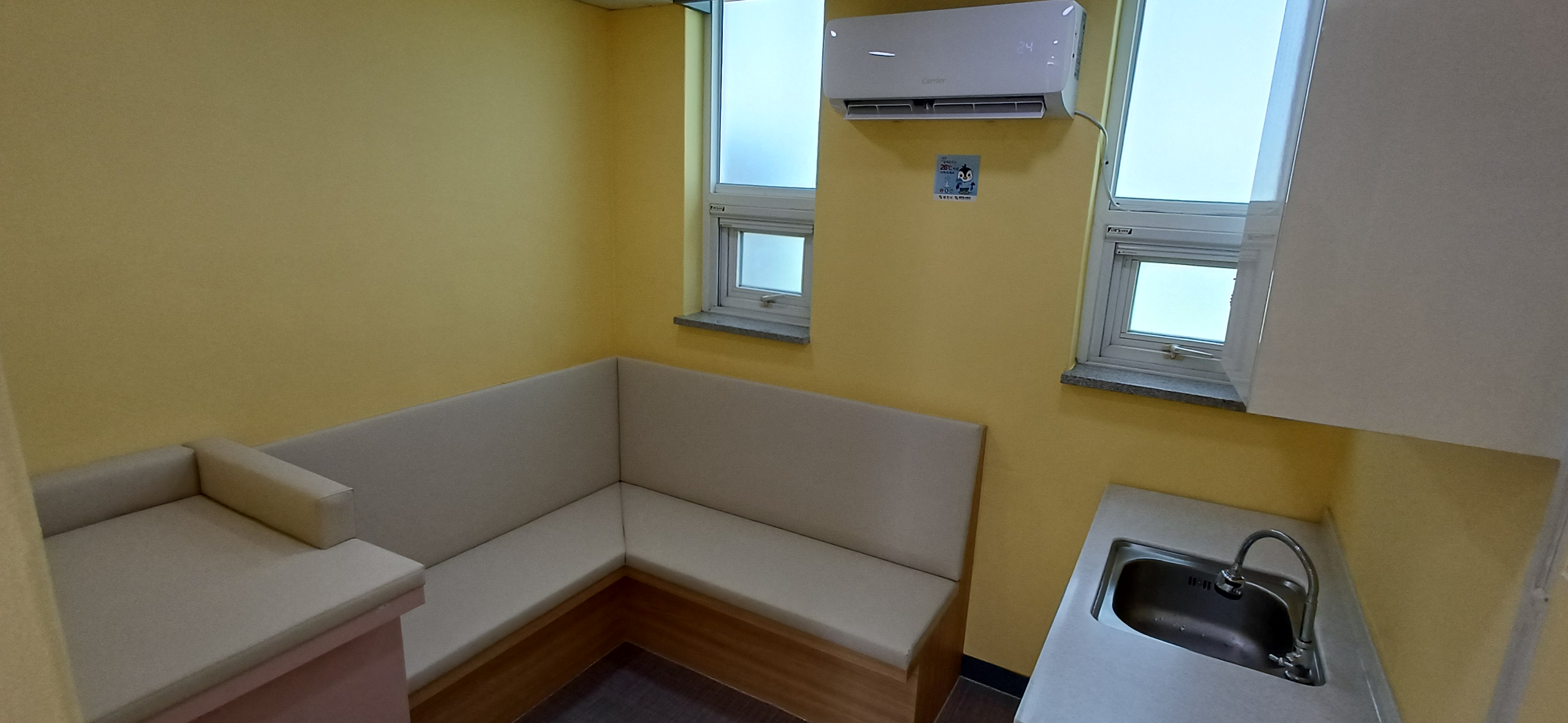 당진도시공사, 삽교호관광지 수유실 리모델링 실시(2)