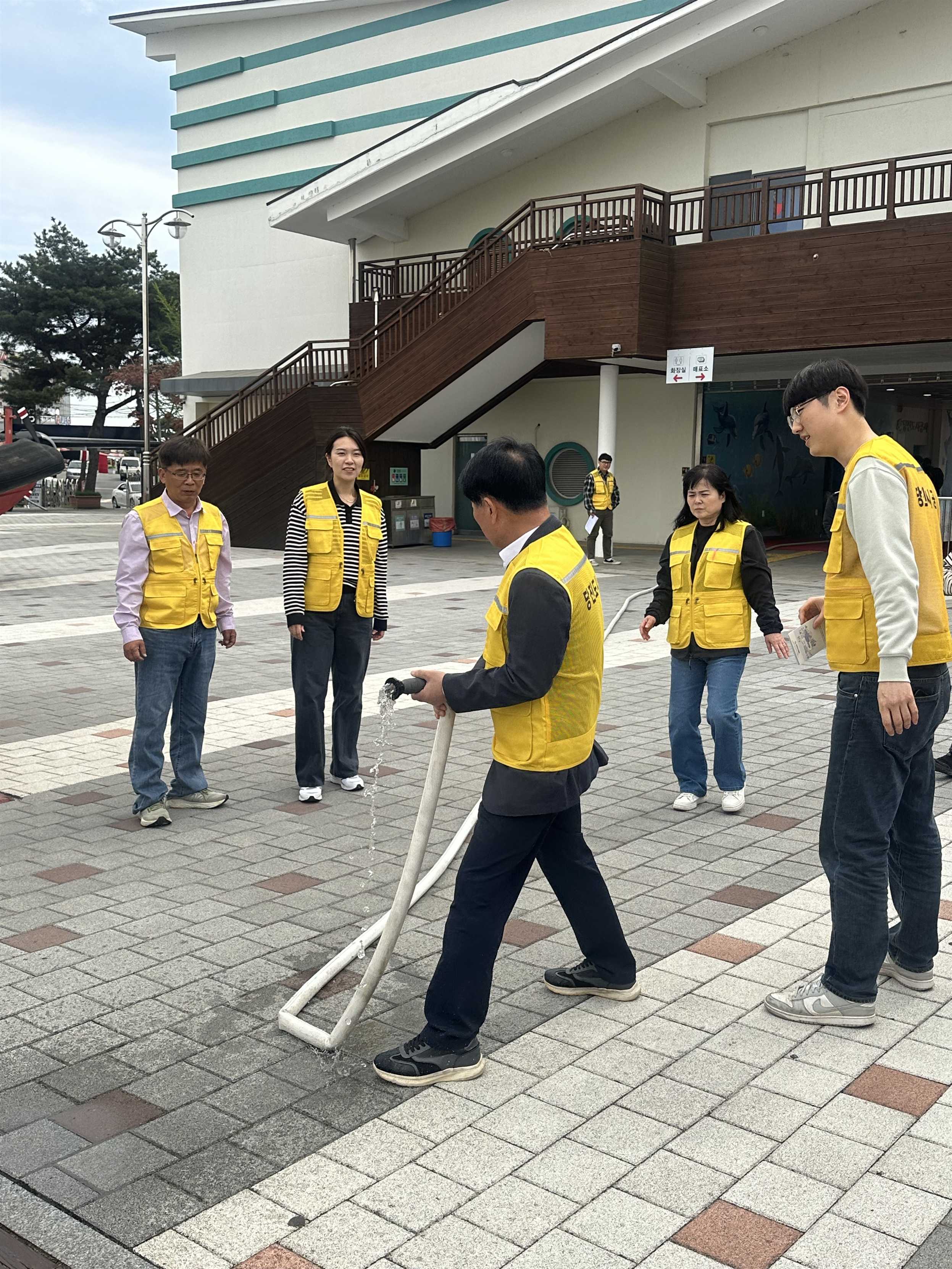 당진도시공사, 삽교호 함상공원 소방관서 합동 소방훈련 실시(1)